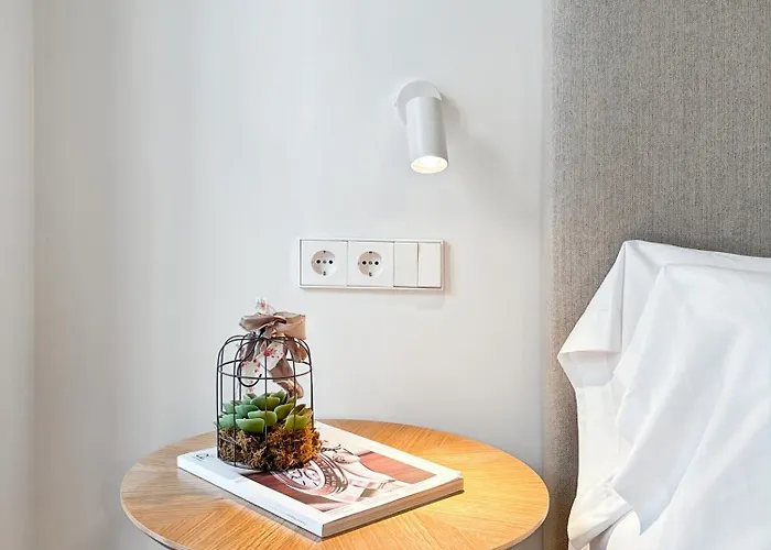 Aparthotel Housingcoruna Rua Do Anxo A Coruna