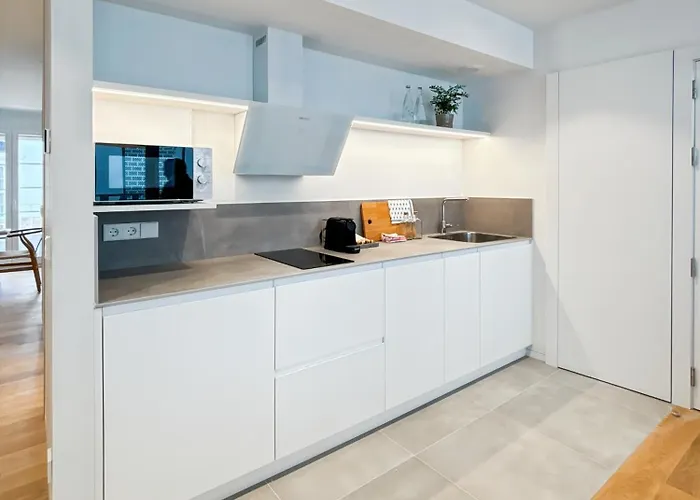 Aparthotel Housingcoruna Rua Do Anxo A Coruna