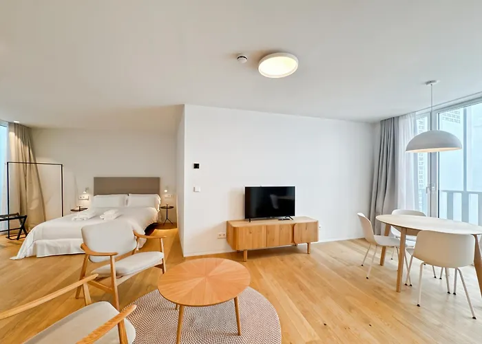 Housingcoruna Rua Do Anxo Aparthotel A Coruna