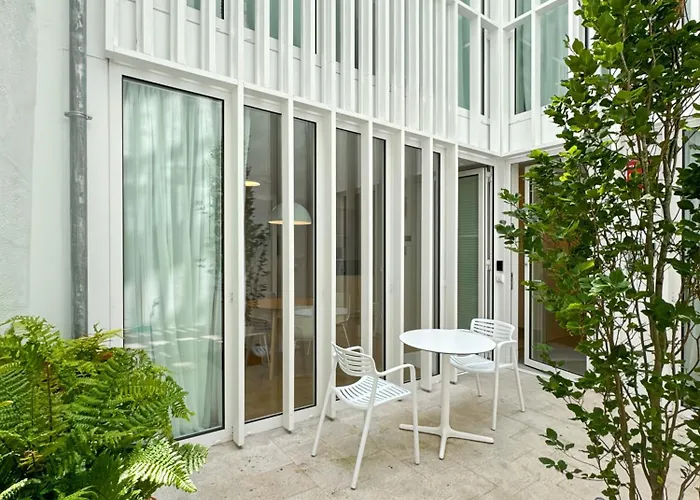 Aparthotel Housingcoruna Rua Do Anxo A Coruna