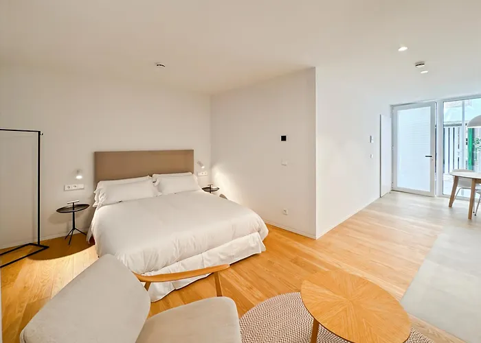 Aparthotel Housingcoruna Rua Do Anxo A Coruna