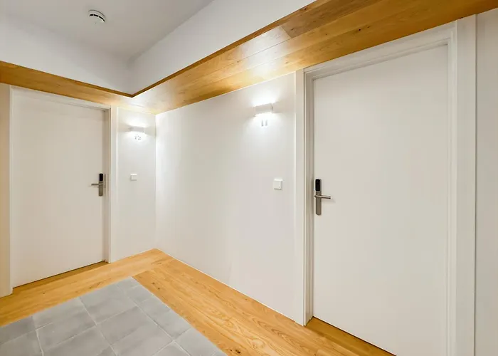 Aparthotel Housingcoruna Rua Do Anxo